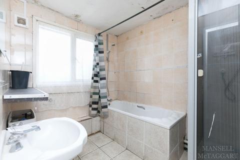 4 bedroom end of terrace house for sale - Crawley, Crawley RH11