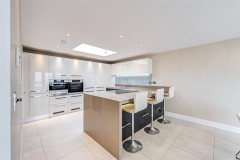 undefined, Marine Parade, Worthing, West Sussex, BN11