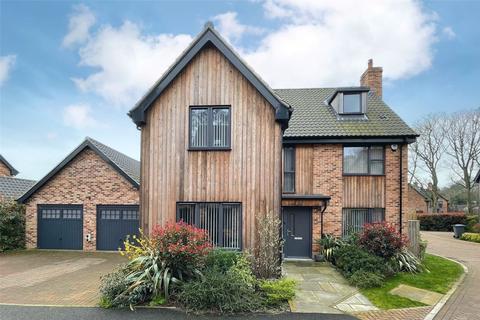 5 bedroom detached house for sale - Nightingale Close, Melton, Woodbridge, Suffolk, IP12