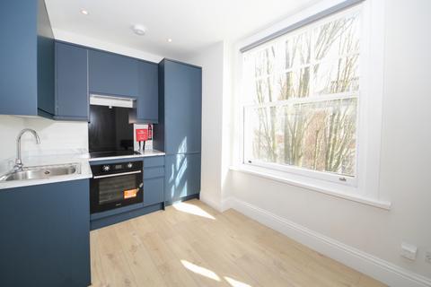 1 bedroom flat to rent, Station Road, Winchmore Hill N21
