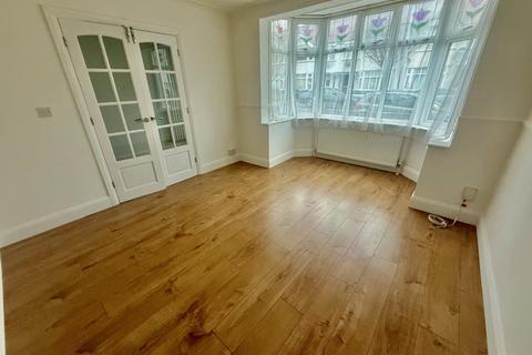 1 bedroom in a house share to rent, Rosemary Avenue, Edmonton