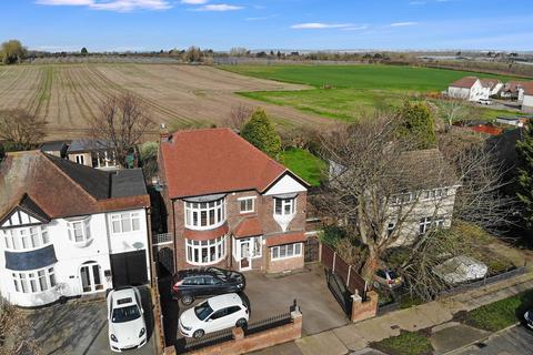 44 Brompton Farm Road, Rochester, ME2 3QY