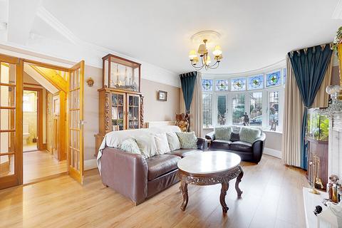 44 Brompton Farm Road, Rochester, ME2 3QY
