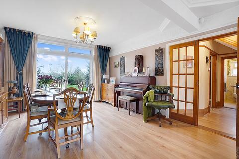 44 Brompton Farm Road, Rochester, ME2 3QY