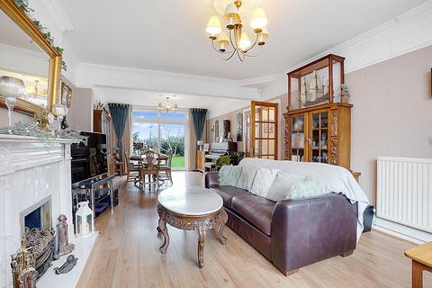 44 Brompton Farm Road, Rochester, ME2 3QY