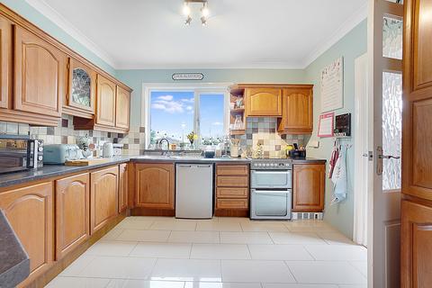 44 Brompton Farm Road, Rochester, ME2 3QY