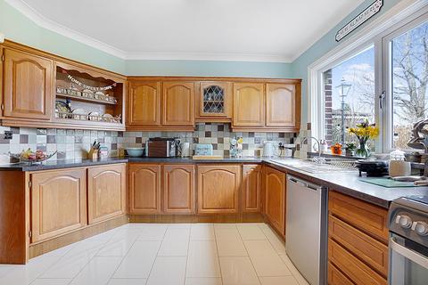 44 Brompton Farm Road, Rochester, ME2 3QY