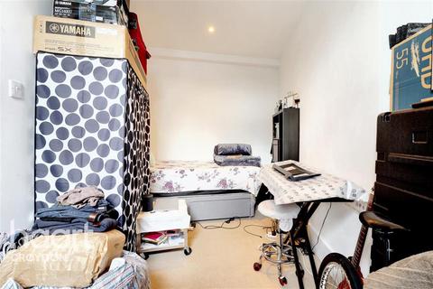 2 bedroom flat to rent - Bensham Lane, CR7