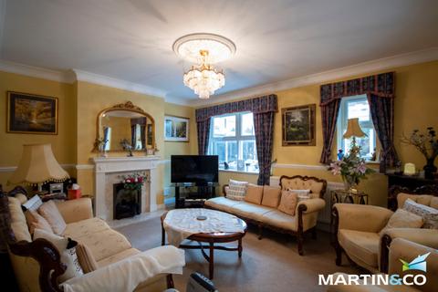 37 Elvetham Road, Birmingham, B15 2LZ