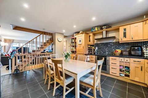 3 bedroom terraced house for sale - Bankside Close, Carshalton