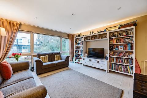 8 Bankside Close, Carshalton, SM5 3SB