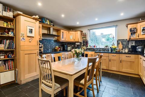 8 Bankside Close, Carshalton, SM5 3SB