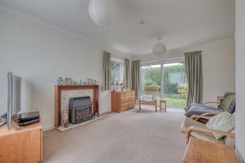 Treetops Selborne Road, Worcester, WR1 3JA