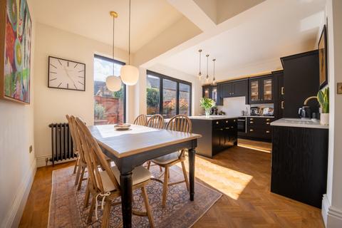181 Dore Road, Sheffield, S17 3HB