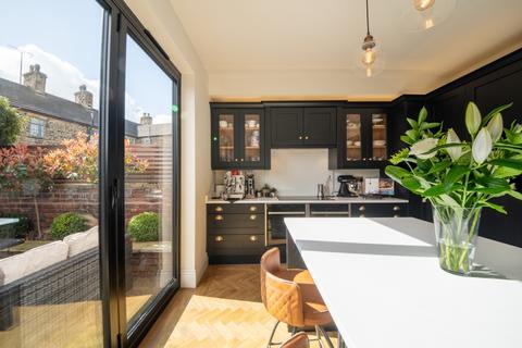 181 Dore Road, Sheffield, S17 3HB