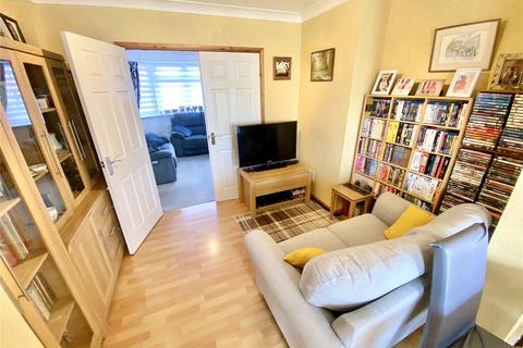 18 Rosebery Avenue, Sidcup, DA15 8HZ
