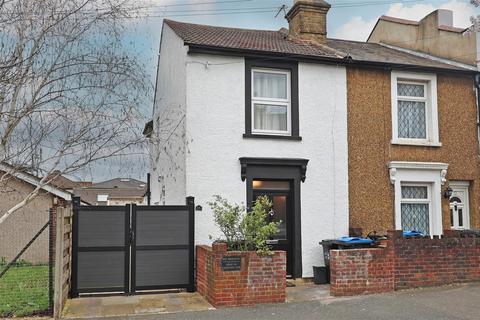 15 Bynes Road, South Croydon, CR2 0PY
