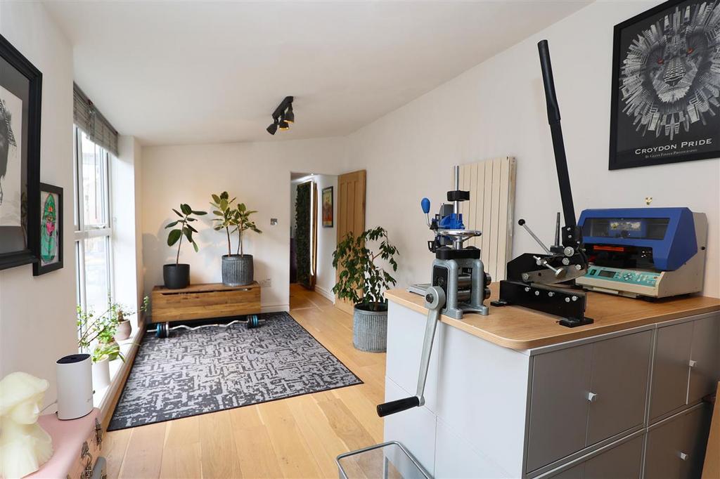Reception Room /