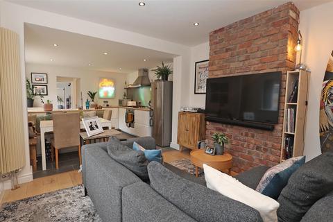 15 Bynes Road, South Croydon, CR2 0PY