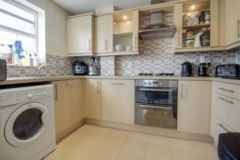 2 bedroom apartment to rent - Birkdale Close, Swindon SN25