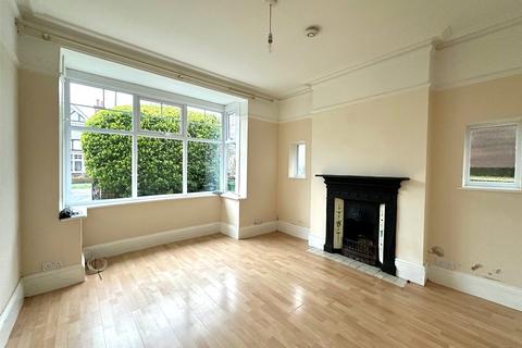 3 bedroom detached house for sale, Elm Grove, Hampden Park, Eastbourne, East Sussex, BN22