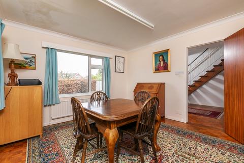 2 Lisle Close, Winchester, SO22 4JZ