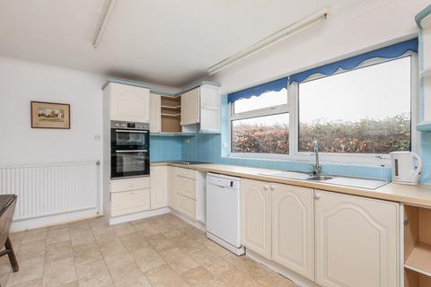 2 Lisle Close, Winchester, SO22 4JZ