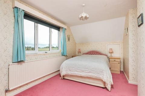 2 Lisle Close, Winchester, SO22 4JZ