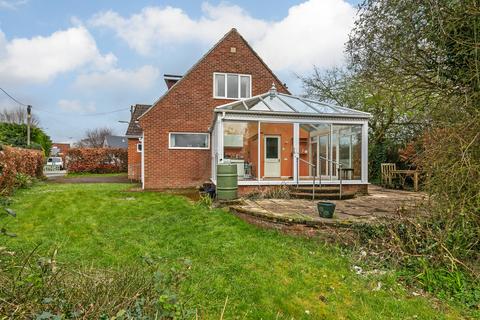 2 Lisle Close, Winchester, SO22 4JZ