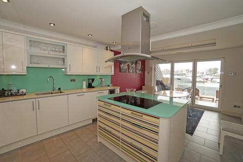 3 bedroom townhouse for sale, Bryher Island, Portsmouth PO6