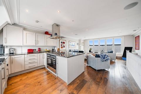 2 bedroom flat for sale, Fulham Road, Parsons Green, London, SW6