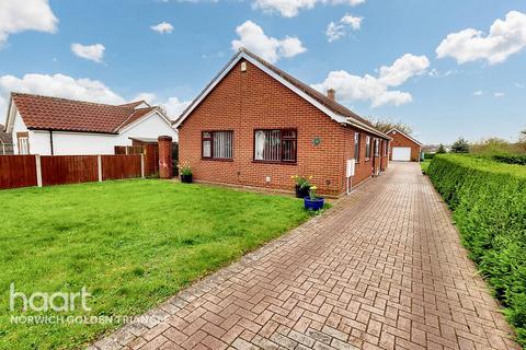 3 bedroom bungalow for sale, Browick Road, Wymondham