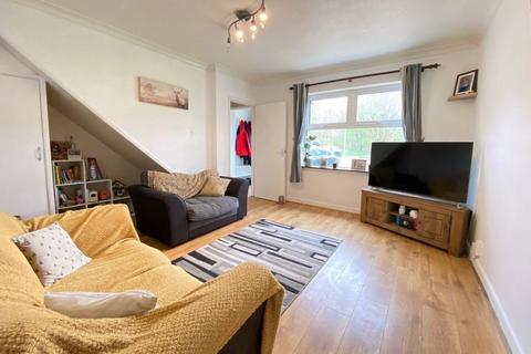 3 bedroom end of terrace house for sale - Chalfield Close, Warminster