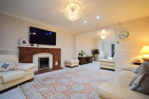 3 bedroom detached house to rent, Sudeley, Dosthill, Tamworth