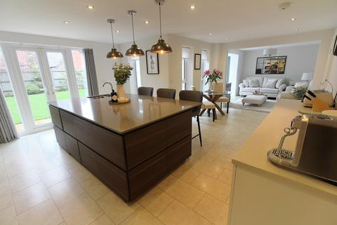 4 bedroom detached house for sale, Gloster Road, Lutterworth, Leicestershire