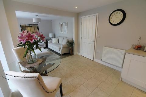 4 bedroom detached house for sale, Gloster Road, Lutterworth, Leicestershire