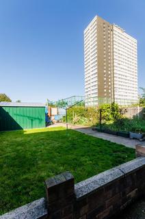 16 Rosher Close, London, E15 1AU