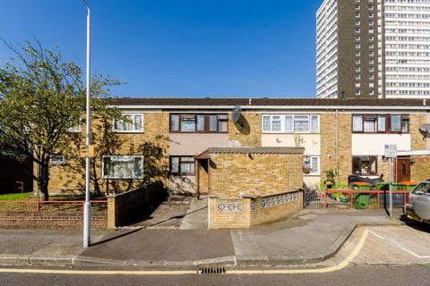 16 Rosher Close, London, E15 1AU