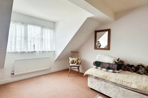 18 Churchill Road, New Oscott, Sutton Coldfield, B73 6SW