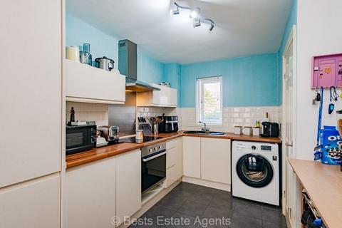 3 bedroom semi-detached house for sale - Chiswick Close, Runcorn