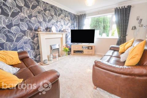 3 bedroom terraced house for sale, Lapwater Road, Rockingham