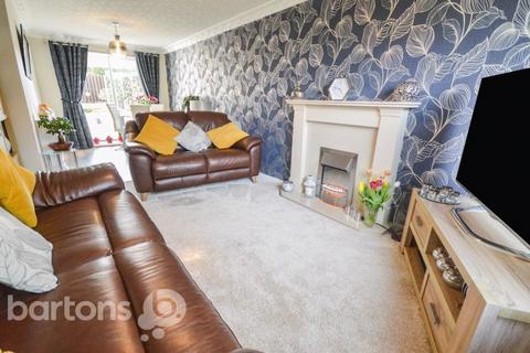 66 Lapwater Road, Rotherham, S61 4NF
