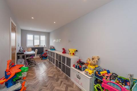 41 Ascot Drive, Dudley, DY1 2SN
