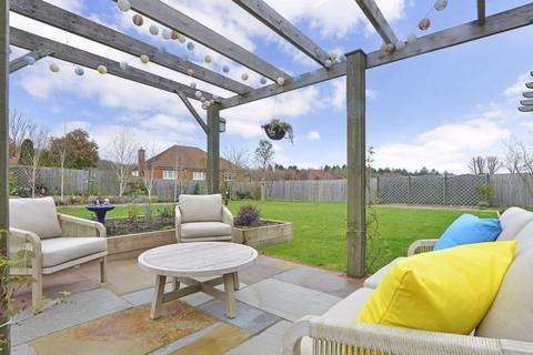 9 Bracken Lane, Cranleigh, GU6 7GE