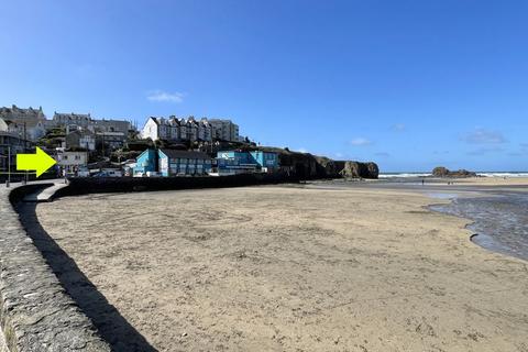 2 bedroom end of terrace house for sale, Cliff Road, Perranporth