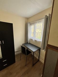 1 bedroom in a house share to rent, Mill Road, Cambridge CB1