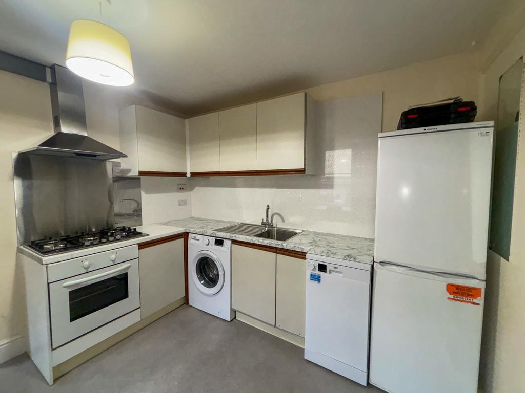 Communal Kitchen-2