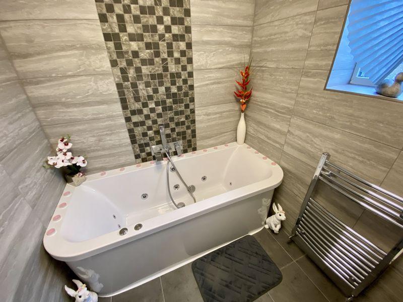 Family Bathroom/WC