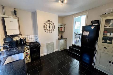 3 bedroom terraced house for sale, Albion Street, Leek