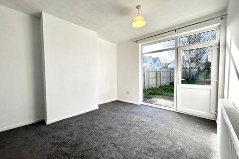 3 bedroom semi-detached house for sale - Luton Road, Dunstable